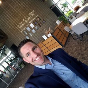 Meet your Posher, Brian